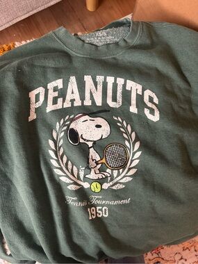 Vintage Peanuts Green Snoopy Tennis Graphic Sweatshirt